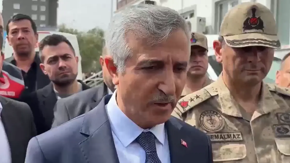 vali unluer okul saldirisinda kisi hayatini kaybetti yarali var