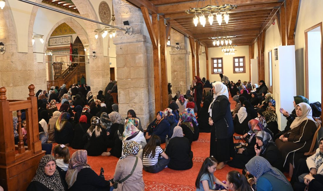 Anneler Günü Mevlid-i Şerif Programı Gerçekleştirildi Kahramanmaraş Büyükşehir Belediye Başkanı Fırat Görgel, AK Parti Kadın Kolları