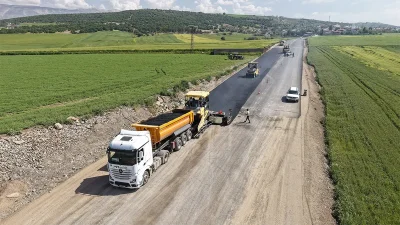 Yürütülen çalışmalar kapsamında 6 kilometre uzunluğundaki yolda öncelikle yol genişletme