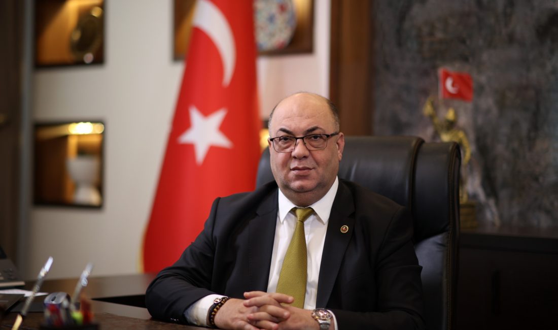 BAŞKAN AKPINAR’DAN ANNELER GÜNÜ MESAJI: “ANNELER, SEVGİNİN VE FEDAKÂRLIĞIN EN GÜZEL ADIDIR Bu anlamlı günde; ailesi için emek veren, evlatlarını sevgiyle yetiştiren,