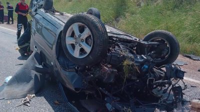 Kahramanmaraş yolunda otomobil takla attı: biri çocuk 2 yaralı Edinilen bilgilere göre, 32 yaşındaki Pınar U. yönetimindeki 06 DEH