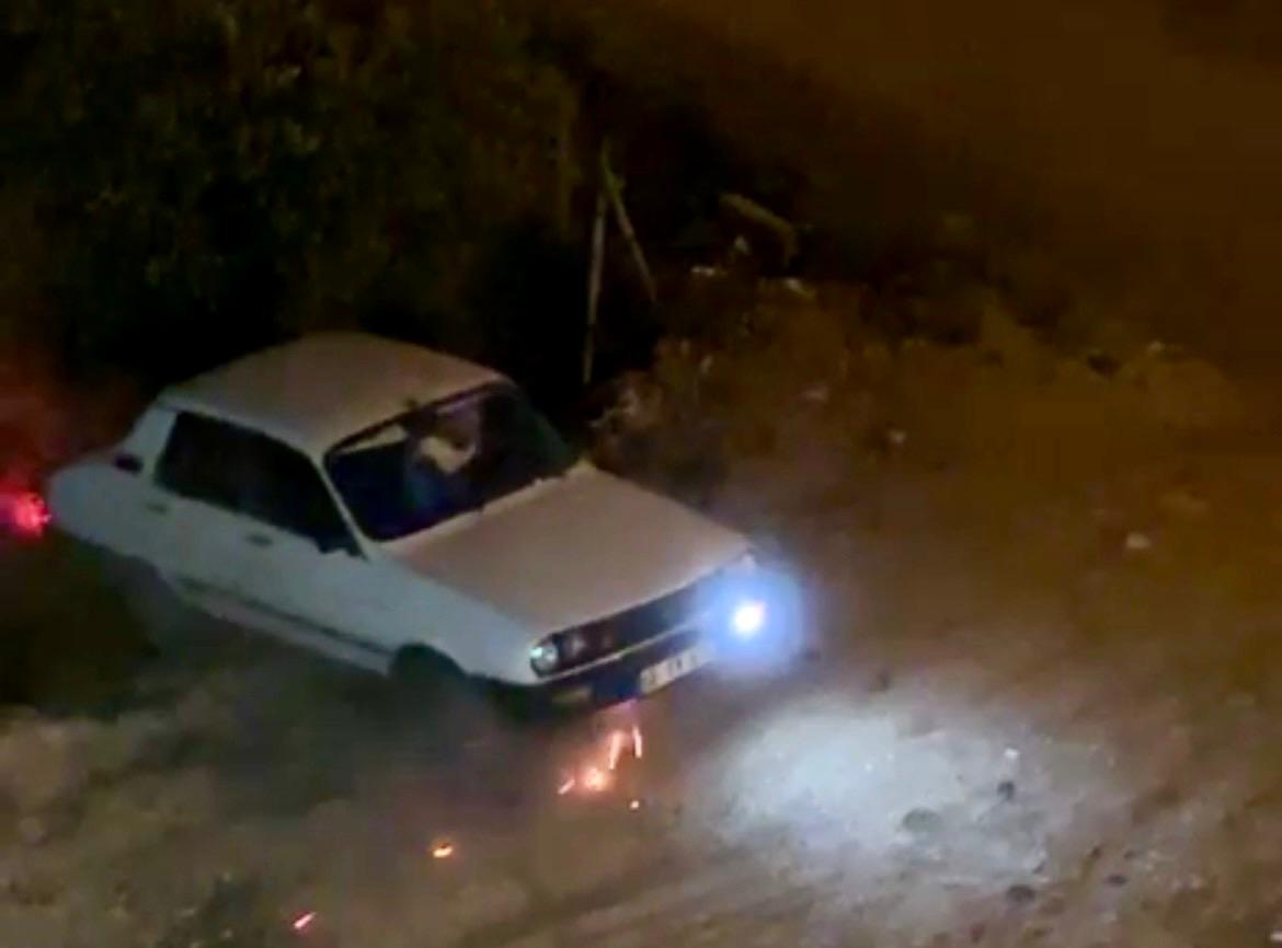 Kahramanmaraş’ta Aracı Alev Alan Sürücü Son Anda Kurtarıldı 1 IMG WA