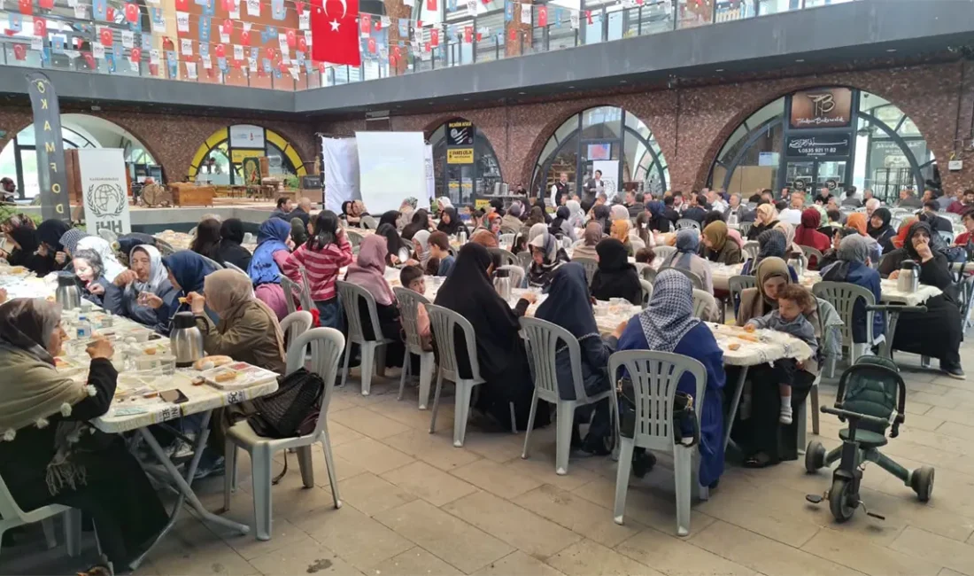 Onikişubat Belediyesi ve İHH’den anlamlı destek: 250 yetim çocuğun yüzü gülecek Onikişubat Belediyesi’nin destekleriyle Kahramanmaraş İHH tarafından düzenlenen “İyilik Kahvaltısı” programında,