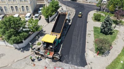 Üstyapı çalışmaları kapsamında ekiplerin çalışma gerçekleştirdiği adreslerden biri de Yavuz
