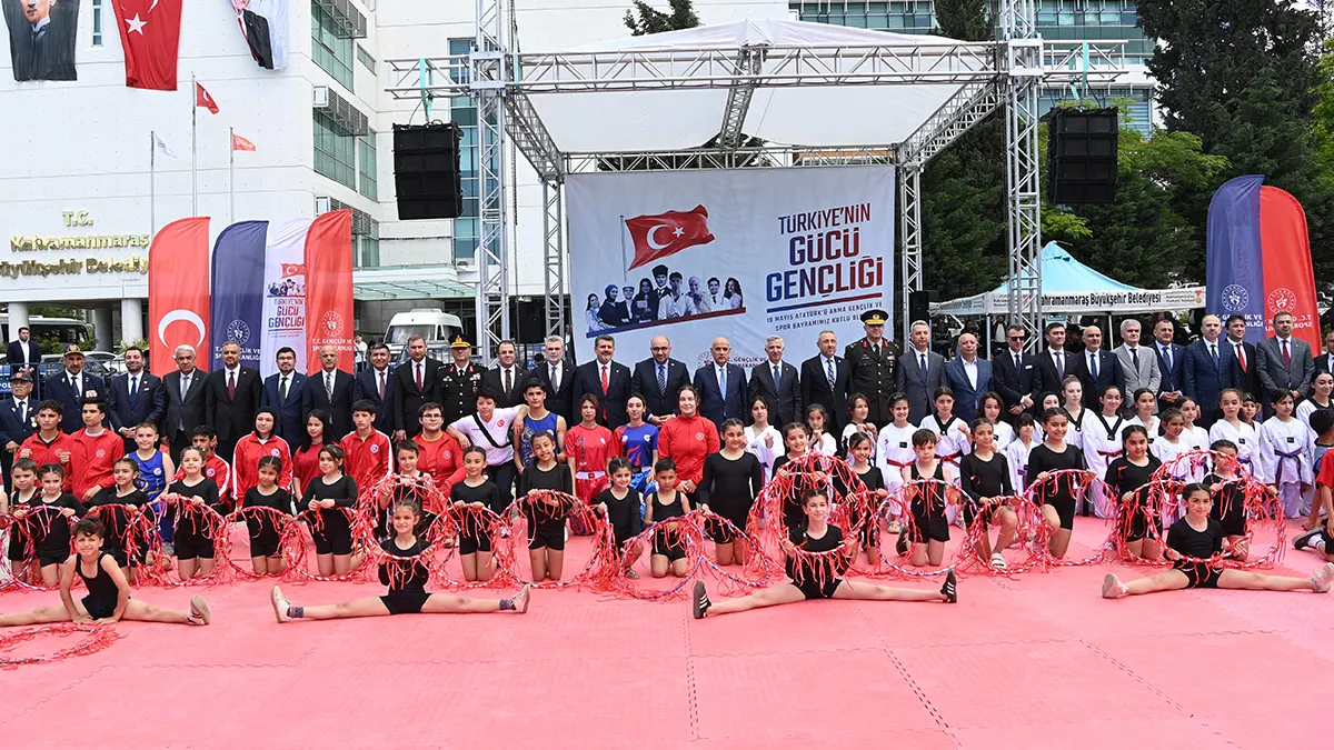 ataturku anma genclik ve spor bayrami milli irade meydaninda coskuyla kutlandi ataturku anma genclik ve spor bayrami milli irade meydaninda coskuyla kutlandi