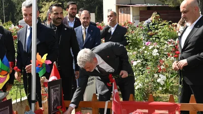 Program kapsamında Başkan Fırat Görgel ve şehir protokolü, 15 Nisan