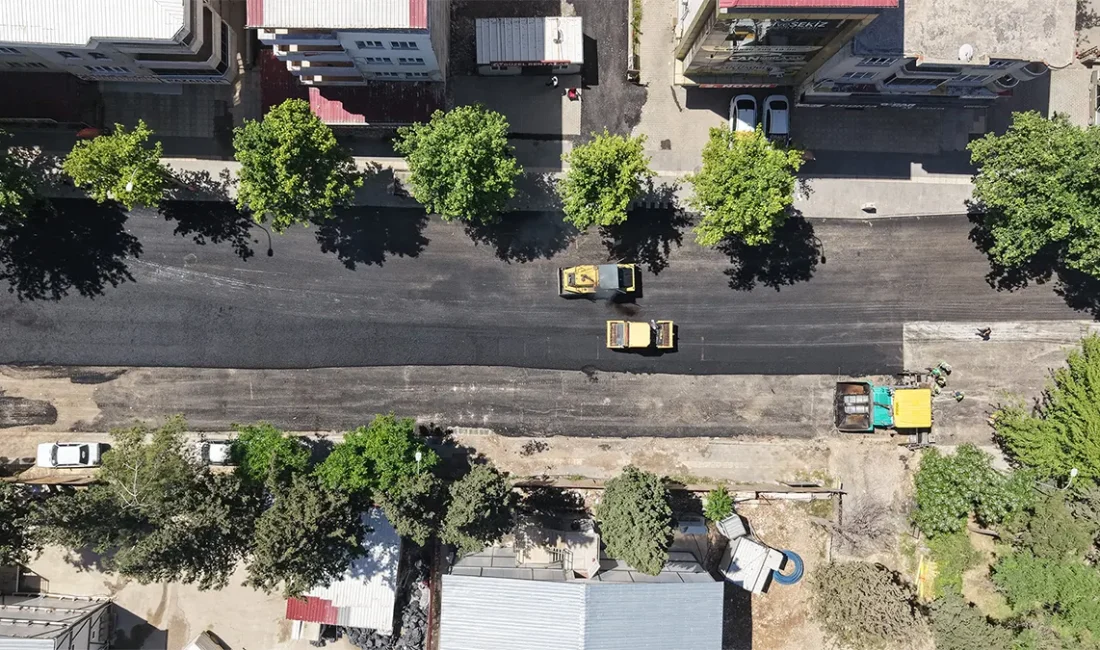 Bölgede altyapı imalatları ve çeşitli inşa faaliyetleri nedeniyle yıpranan yolun
