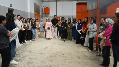 Uygulamalı anlatımlarla desteklenen programda öğrenciler, atık yönetimi süreçlerine ilişkin merak