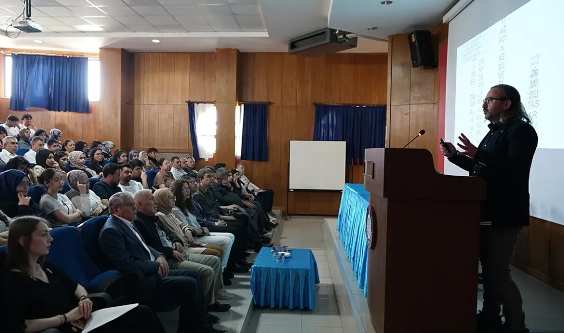 Öğrencilere sıfır atık uygulamalarının günlük yaşamda nasıl uygulanabileceğine ilişkin bilgiler