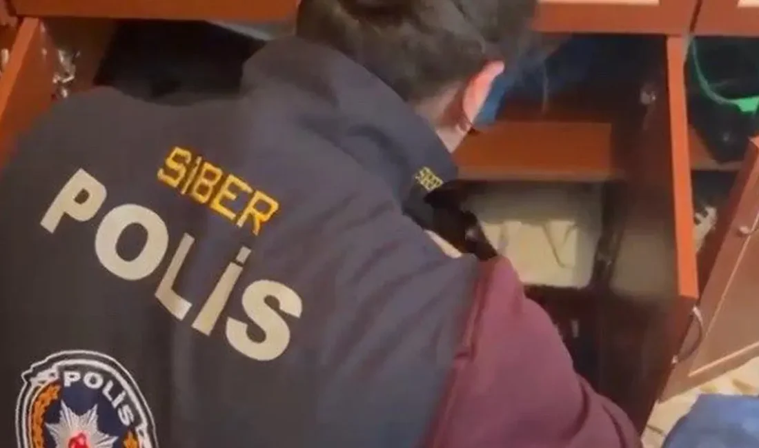 Soruşturma kapsamında yapılan incelemelerde, şüphelilere ait hesaplarda yaklaşık 80 milyon