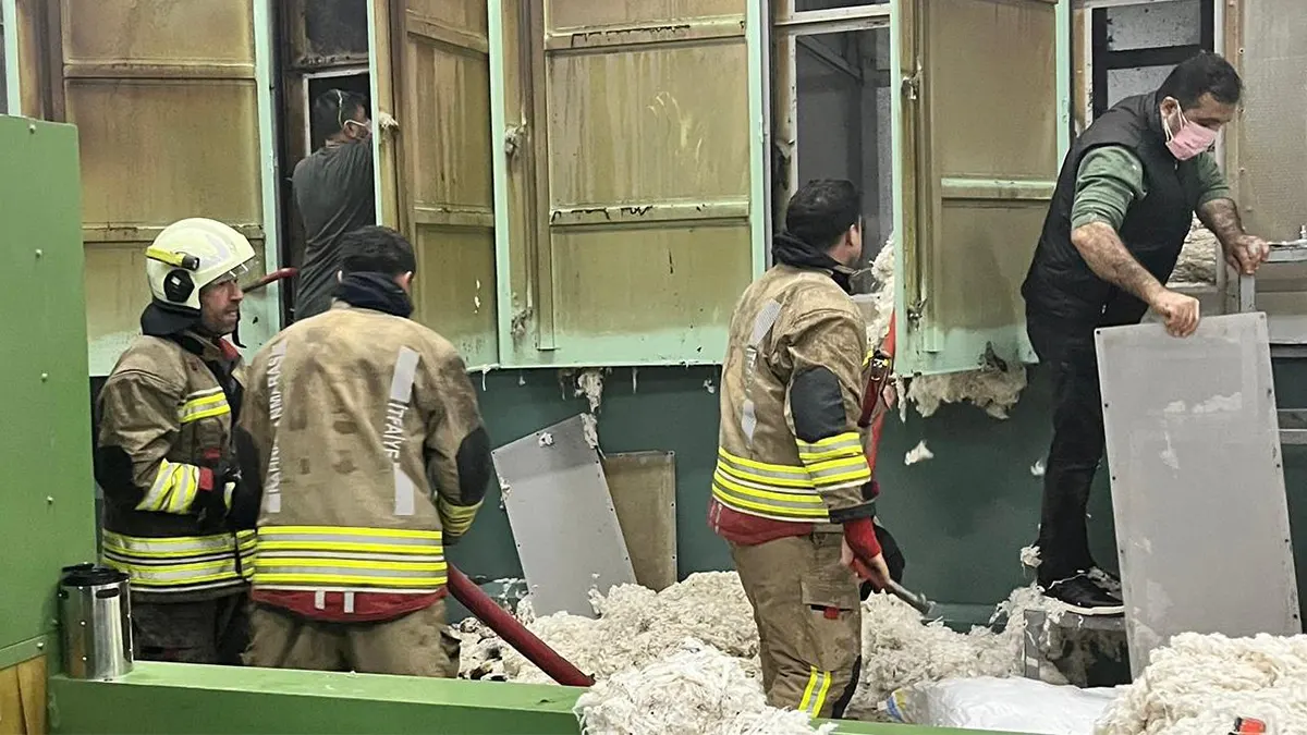 kahramanmarasta tekstil fabrikasinda yangin