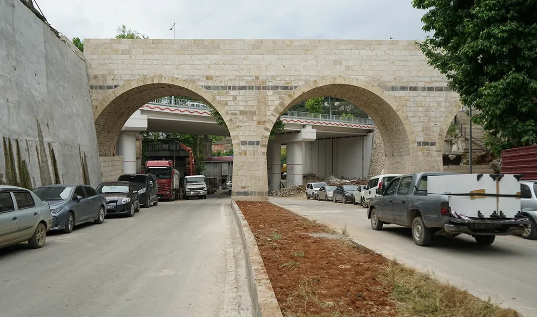Restorasyon sürecinde köprünün ayaklarında gerçekleştirilen güçlendirme ve onarım çalışmaları nedeniyle