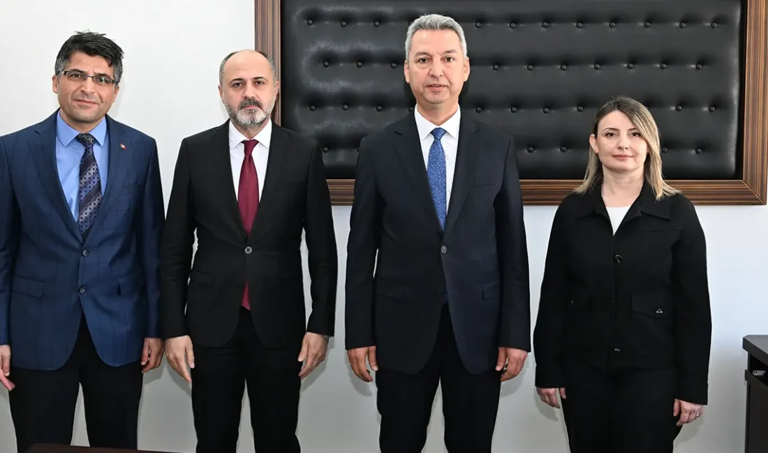 KSÜ ÜSKİM’de, Görev Devir Teslimi Gerçekleştirildi Programda konuşan Prof. Dr. Serhan Uruş, görev süresi boyunca üniversite,