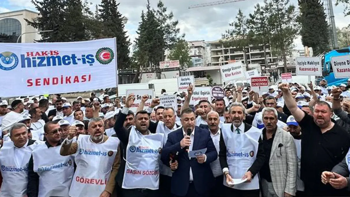 Pazarcık Belediyesi Önünde Sert Tepki: “Emekçiye Baskıyı Kabul Etmiyoruz” 1 pazarcik belediyesi onunde sert tepki emekciye baskiyi kabul etmiyoruz