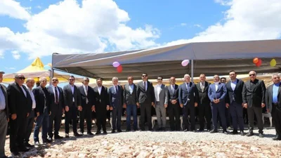 Saygı duruşu ve İstiklâl Marşı'nın okunmasıyla başlayan törende; İlçe Millî