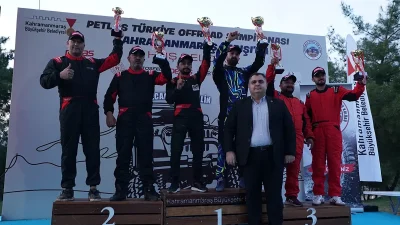 Türkiye Offroad Şampiyonası’nın ikinci etabında sporcular; çamurlu yollar, dik rampalar,