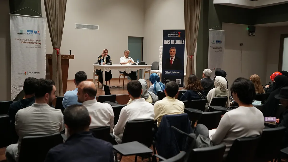 Yazarlık Akademisi’nde Edebiyatın Derinliklerine Yolculuk 1 yazarlik akademisinde edebiyatin derinliklerine yolculuk