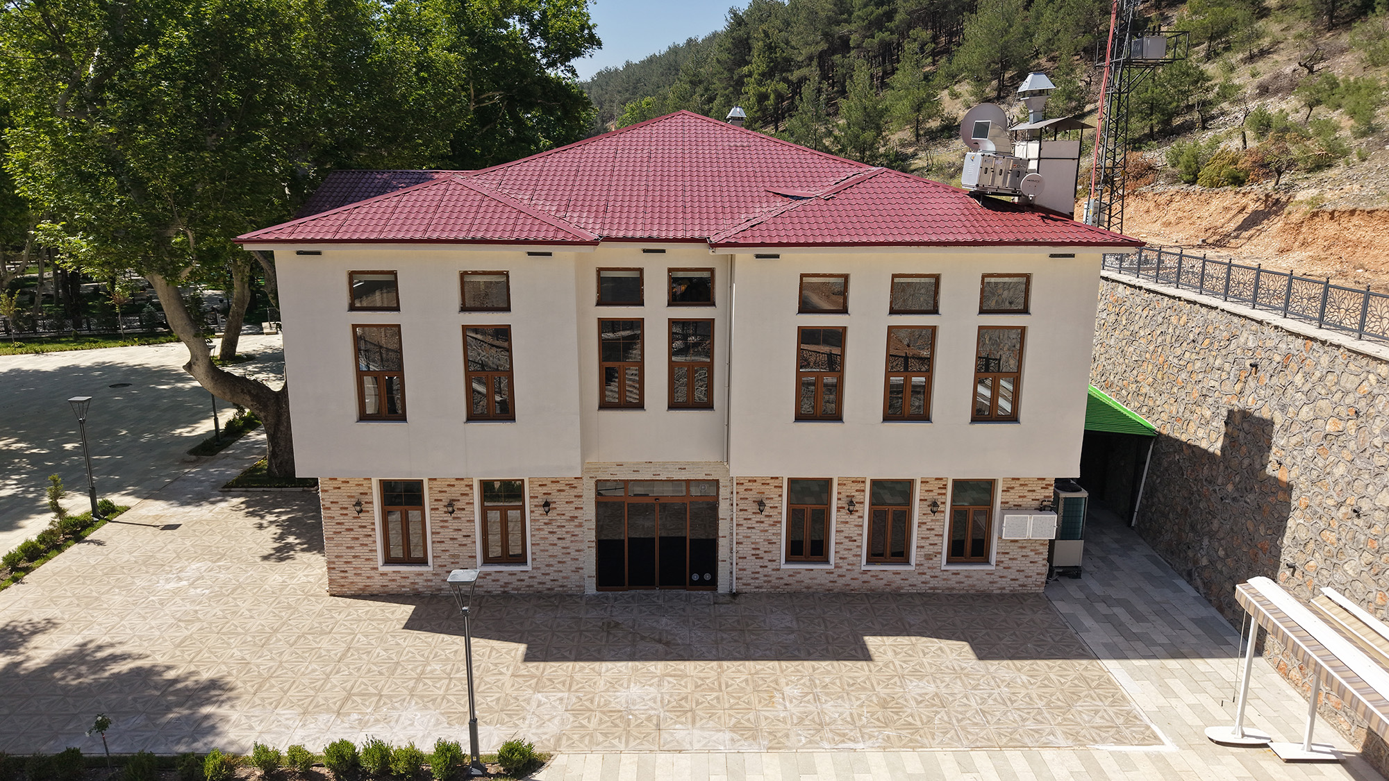 Cinaralti Sosyal Tesisleri ()