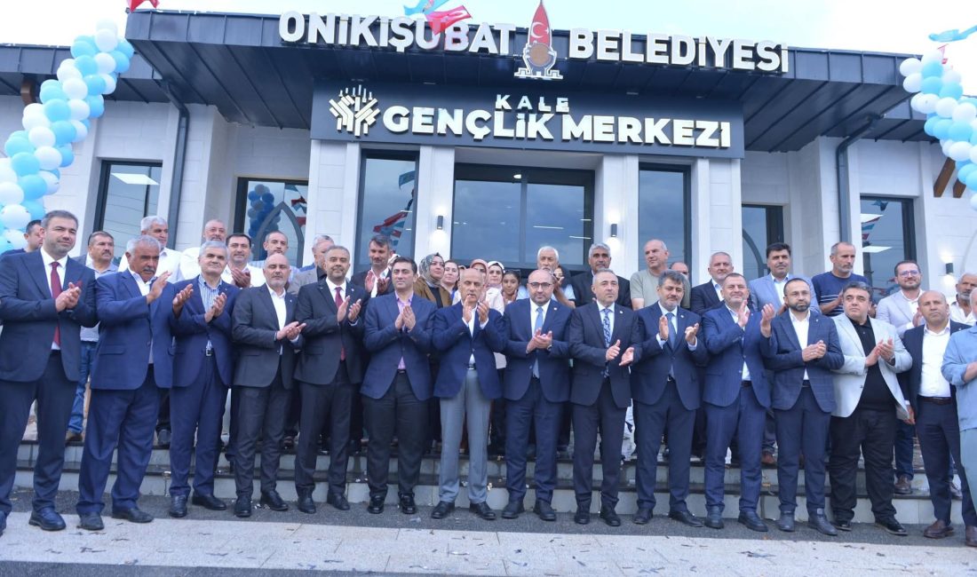 Kale Gençlik Merkezi Coşkulu Törenle Hizmete Açıldı Açılışta konuşan Onikişubat Belediye Başkanı Hanifi Toptaş, göreve geldikleri günden