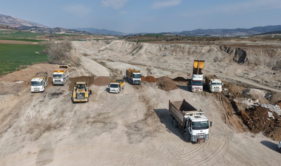 Ekipler, belirlenen döküm sahaları dışında gerçekleştirilen hafriyat boşaltımlarını anlık olarak