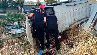 Edinilen bilgilere göre, seyir halindeki otomobilin sürücüsü direksiyon hakimiyetini kaybederek
