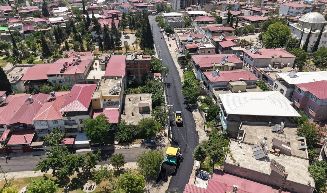 Dulkadiroğlu Haydarbey Caddesi Sıcak Asfaltla Buluşuyor Bu kapsamda çalışmaların son durağı Dulkadiroğlu’ndaki Haydarbey Caddesi oldu. Yol