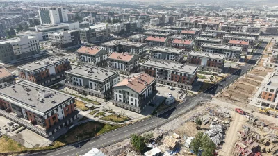 Gerçekleştirilen çalışmalar çerçevesinde, mahalledeki 3 ana cadde yaklaşık 5 bin