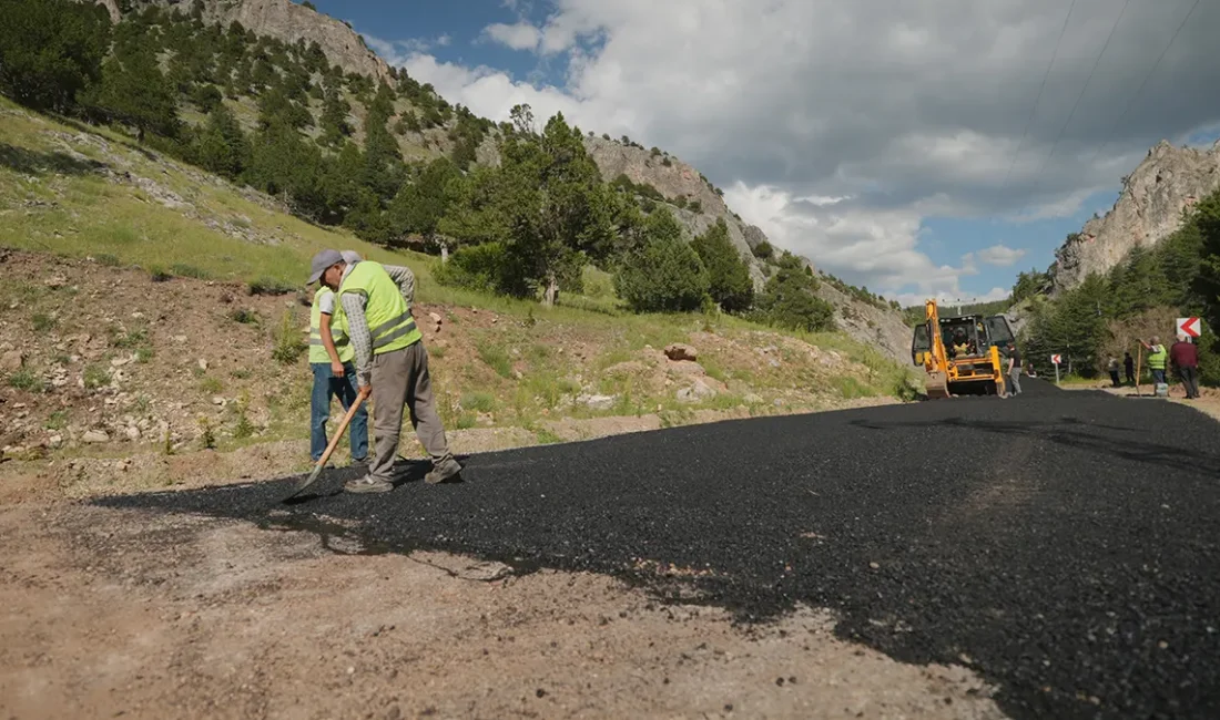 Büyükşehir’den Göksun’da Ulaşım Atağı; Grup Yolları Yenileniyor, Yeni Arterler Açılıyor öksun kırsalının önemli ulaşım güzergâhlarından biri olan 32 kilometrelik Kazandere