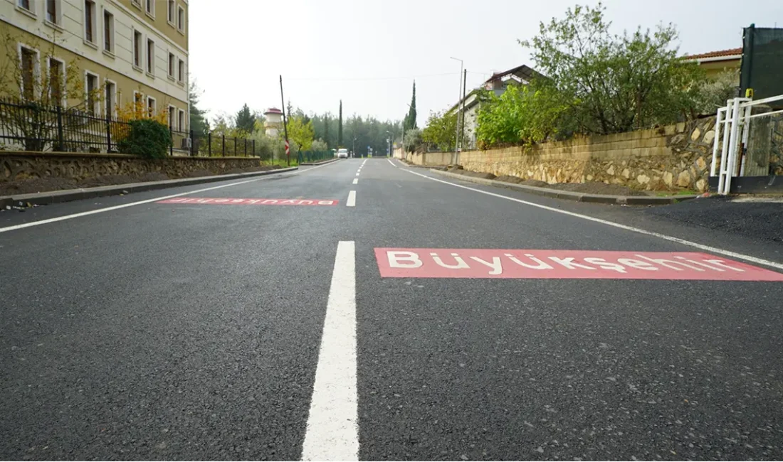 Büyükşehir’den Türkoğlu’na 180 Milyon TL’lik Ulaşım Yatırımı Büyükşehir Belediyesi tarafından hazırlanan yatırım programı kapsamında Türkoğlu’nun farklı noktalarında