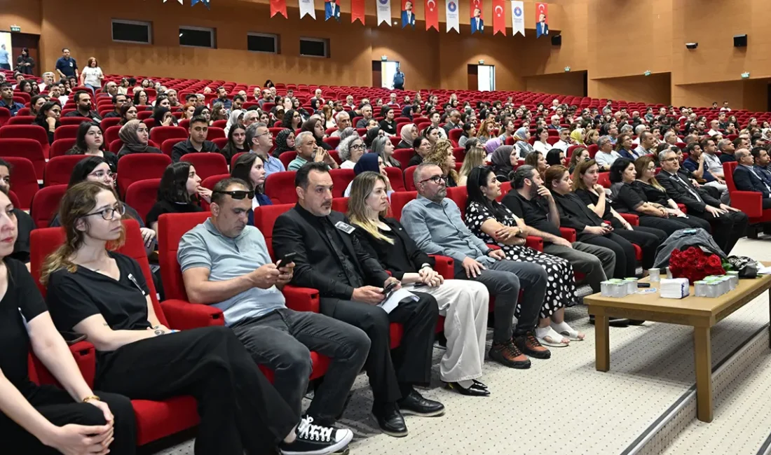 Dr. Öğr. Üyesi Stefan Rathert, Düzenlenen Programla Anıldı Program, saygı duruşuyla başladı. Ardından Dr. Öğr. Üyesi Stefan Rathert’in