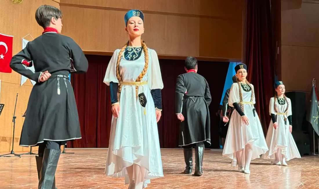 Kafkasya’nın Zengin Mirası Sahneye Taşındı Kafkas kültürünün en önemli unsurları arasında yer alan halk dansları