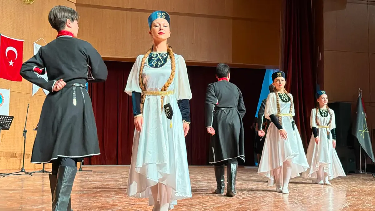 kafkasyanin zengin mirasi sahneye tasindi