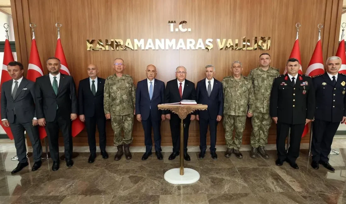 Kahramanmaraş’ta Terörsüz Türkiye Mesajı: Bakan Güler’den Net Açıklama Yaşar Güler, Kahramanmaraş'ta askeri birliklerde inceleme ve denetlemelerde bulunurken, şehit
