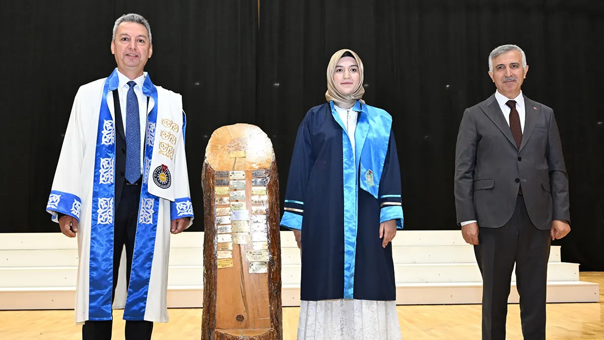 KSÜ 2025-2026 Akademik Yılı Mezunlarını Törenle Uğurladı 1 ksu akademik yili mezunlarini torenle ugurladi