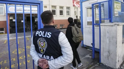MEB’den Güvenlik Hamlesi! Tüm Okullara Kamera Sistemi Geliyor Milli Eğitim Bakanlığı, okullarda güvenliği artırmak için kapsamlı bir çalışma