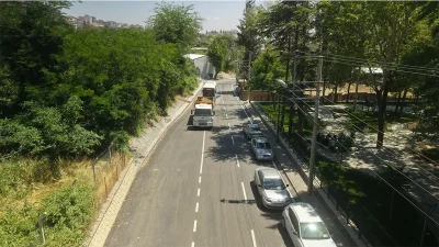Kahramanmaraş Büyükşehir Belediyesi, Dulkadiroğlu Pınarbaşı Caddesi’nde yürüttüğü ilk etap çalışmalarını