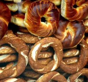 Yeni tarifeye göre, Kahramanmaraş'ta bir adet simidin satış fiyatı 18