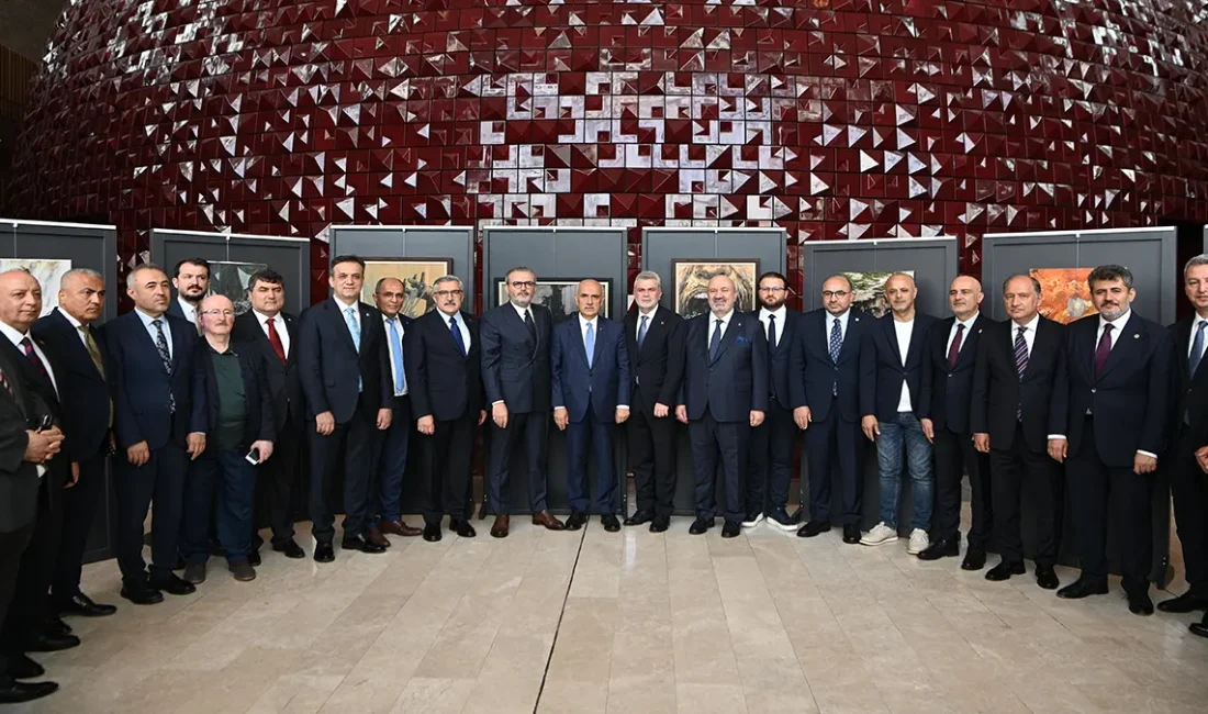 Programın açılış konuşmasını yapan UNESCO Milli Komisyonu Başkan Vekili Prof.