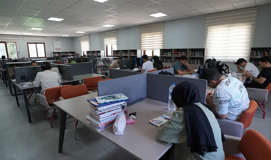 Kahramanmaraş Büyükşehir Belediyesi, YKS ve LGS’ye hazırlanan öğrencilere yönelik eğitim