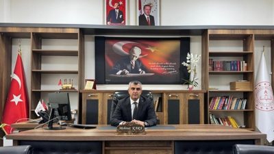 İlçede yapımı devam eden eğitim yatırımlarının büyük bölümünün hızlandırıldığını belirten