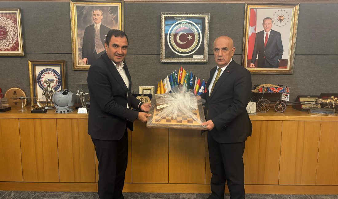 Ankara’da Eğitim Zirvesi: Eğitim-Bir-Sen’den Milletvekillerine Ziyaret Gazi Meclis'te gerçekleştirilen ziyaretlerde, Kahramanmaraş'ın eğitim alanındaki mevcut durumu, eğitim