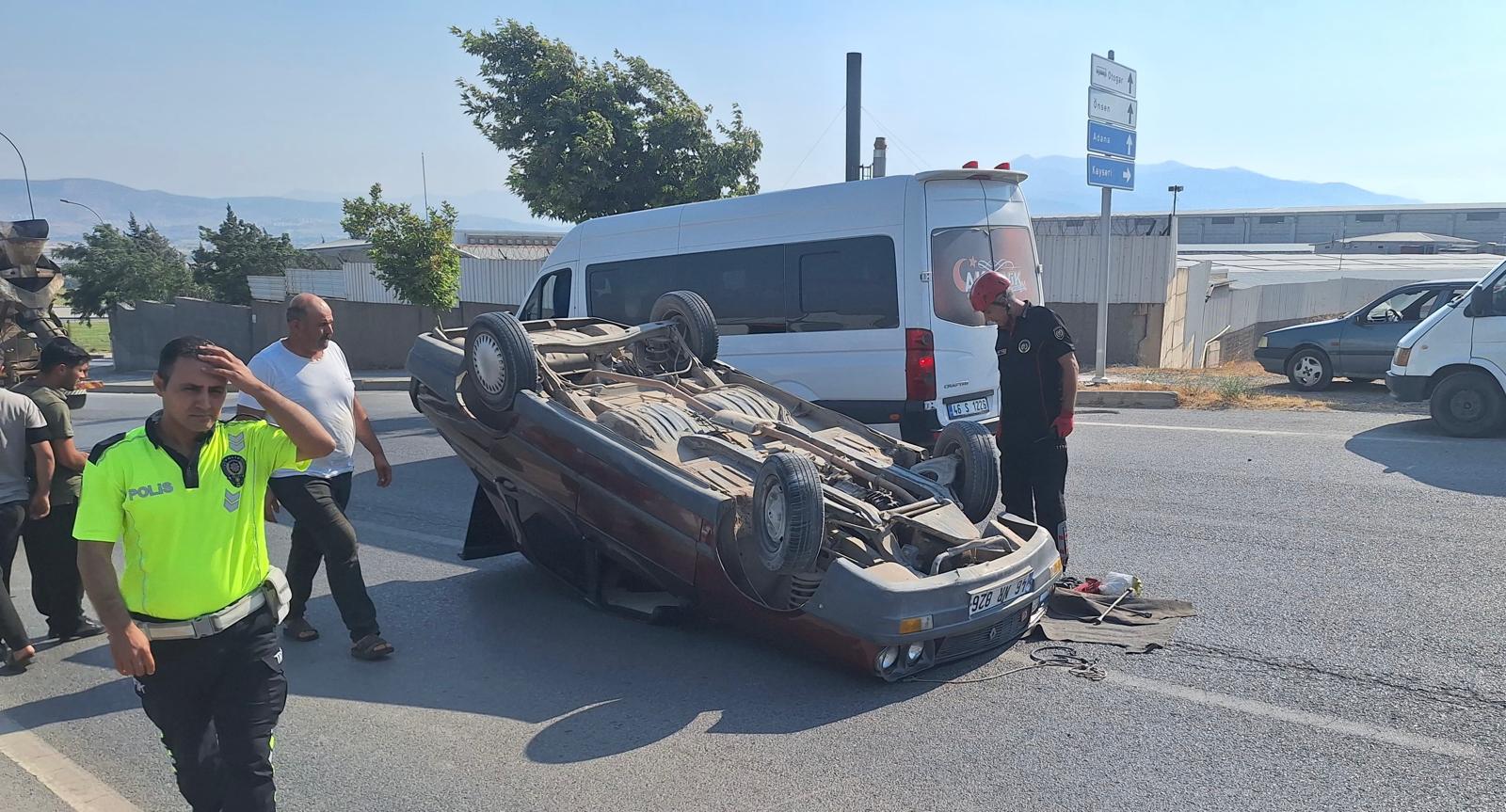 Kahramanmaraş’ta Otomobil Takla Attı: 2 Yaralı 1 IMG WA