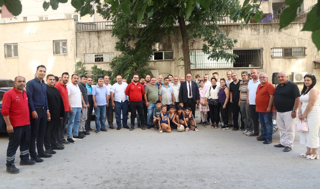 AKPINAR: 97. MAHALLE TOPLANTISINI İSMETPAŞA MAHALLESİ’NDE GERÇEKLEŞTİRDİ Toplantıya Belediye Başkan Yardımcısı Ali Üzüm, birim müdürleri, muhtarlar, esnaflar
