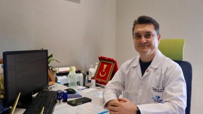 1981 yılında Balıkesir’de doğan Op. Dr. Erkan Efe, 2007 yılından
