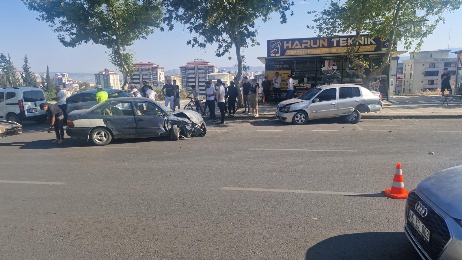Kahramanmaraş’ta zincirleme kaza: 1 yaralı 1 IMG WA