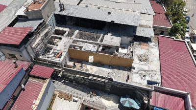 Proje kapsamında sokakta bulunan yapıların cephelerinde iyileştirme çalışmaları yapılırken, mevcut