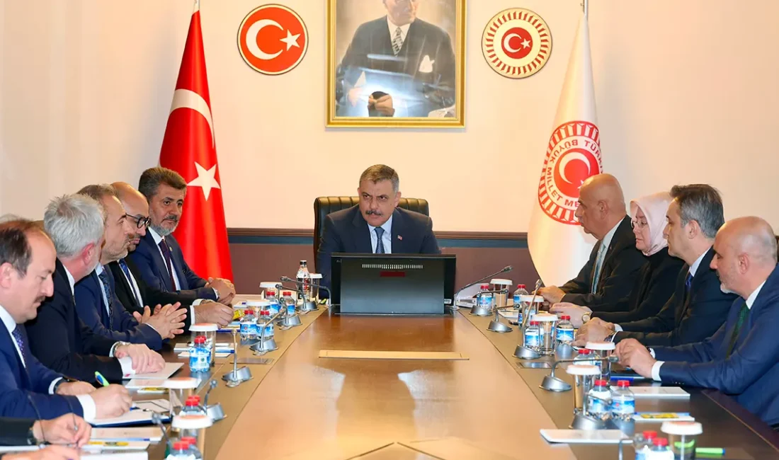 AK Parti Kahramanmaraş Heyetinden Ankara’da Önemli Temaslar Görüşmelerde, 6 Şubat depremlerinin ardından Kahramanmaraş’ta sürdürülen yeniden yapılanma çalışmaları