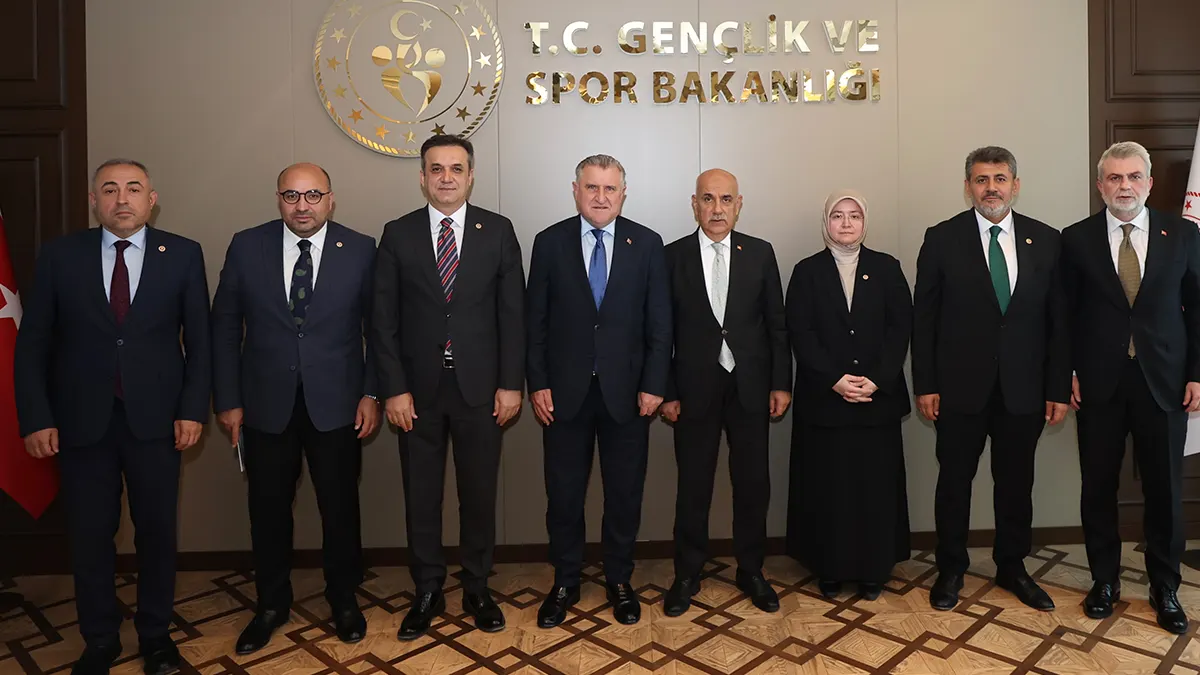 AK Parti Kahramanmaraş Heyeti Gençlik ve Spor Bakanı Bak ile Bir Araya Geldi 1 ak parti