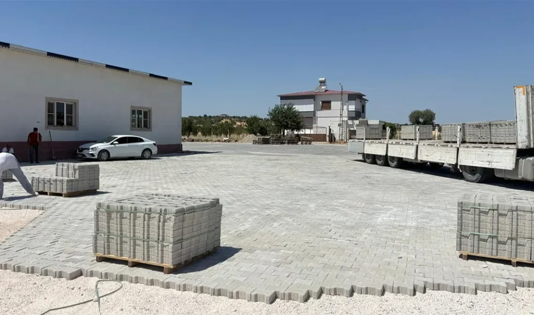 Büyükşehir’den Pazarcık Kızkapanlı’nın Sosyal Tesisinde Çevre Düzenlemesi Yol Yapım, Bakım ve Onarım Dairesi Başkanlığı koordinesinde yürütülen çalışmalarla,