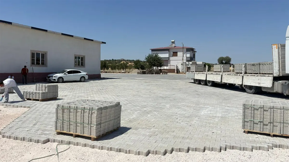 buyuksehirden pazarcik kizkapanlinin sosyal tesisinde cevre duzenlemesi